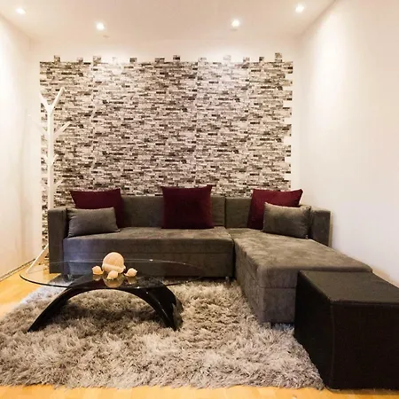 Apartment T & D *